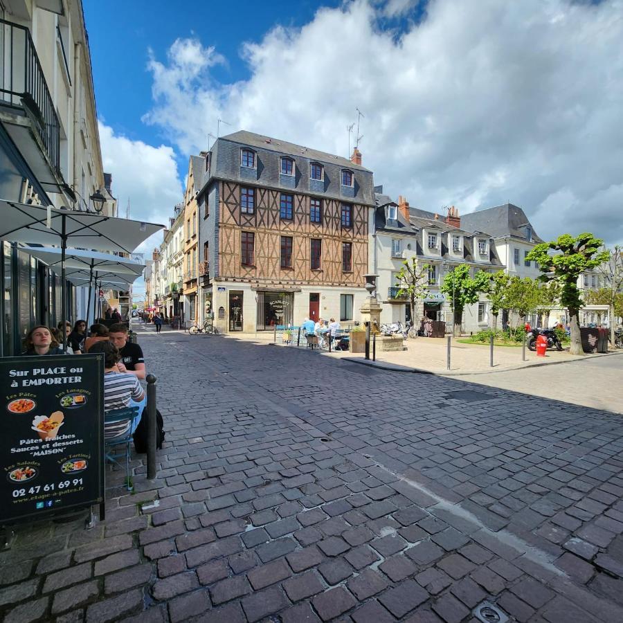 "Colbert Triplex" 3 Chambres - Balcon - Patio - Cathedrale Tours Eksteriør billede